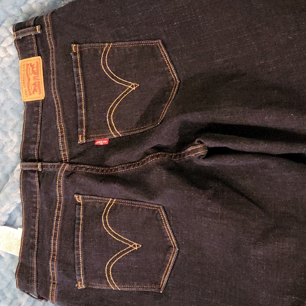 Levis classic boot cut size 14